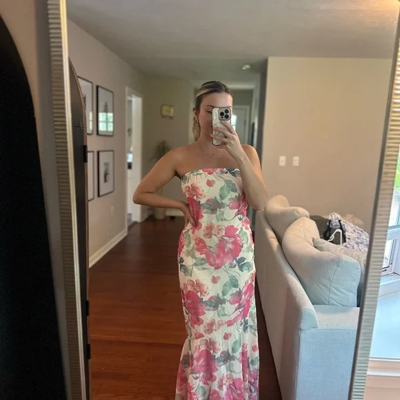 Floral Halter Maxi Dress - Picture 3 of 7